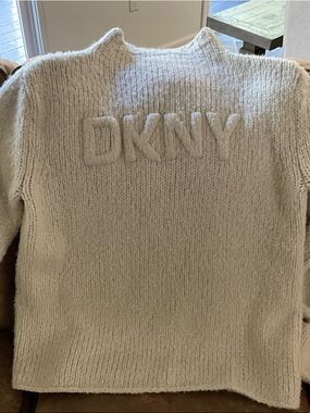 DKNY Ivory Plush Logo Knit Pullover